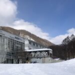 雪の学校　ホテルに到着しました