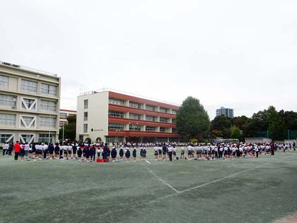 なわとび集会を行いました