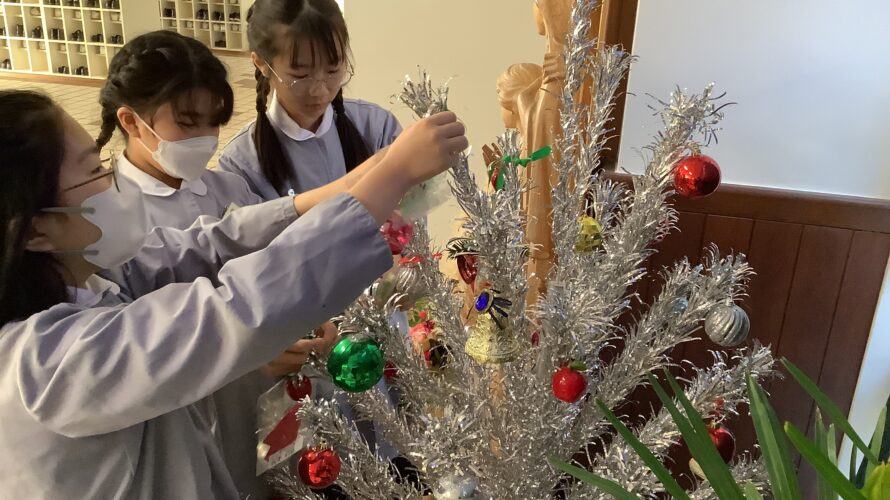 手芸クラブ　クリスマスオーナメントを作りました