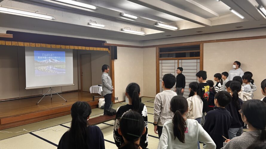 雪の学校 夕食・尾瀬名人のお話